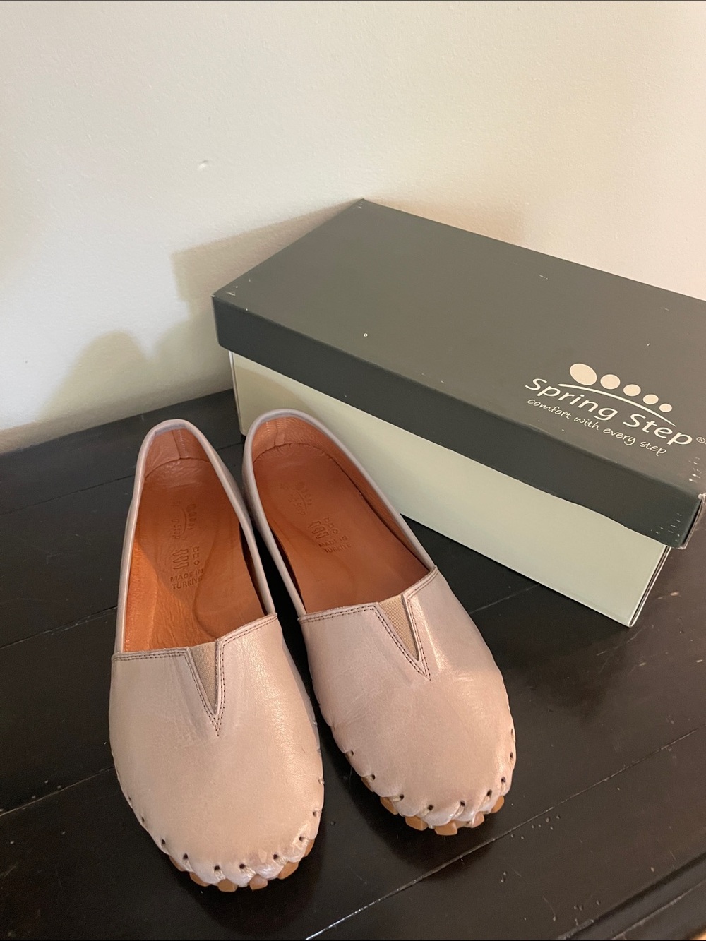 Spring Step Women's Slip-On Leather Moccasins in Blush Pink